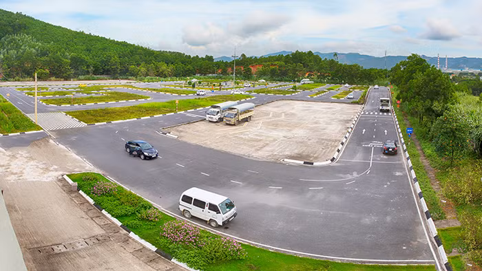 Đề xuất học lý thuyết lái xe trực tuyến, giảm chương trình đào tạo -0