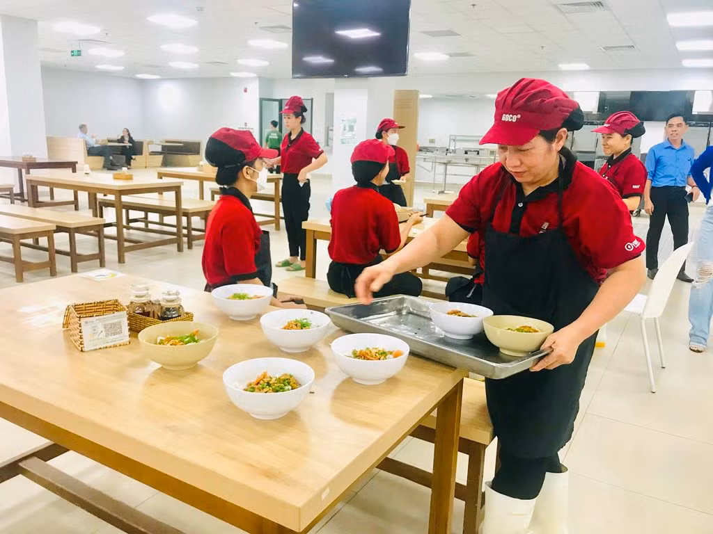 Nhiều khách sạn tại Đà Nẵng, Hội An miễn phí cho du khách và người dân tránh trú bão -1