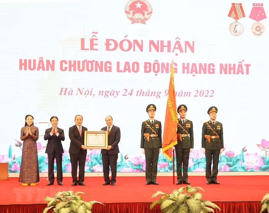 Tổng Bí thư, Chủ tịch nước dự kỷ niệm 30 năm tái lập VP Chủ tịch nước -4