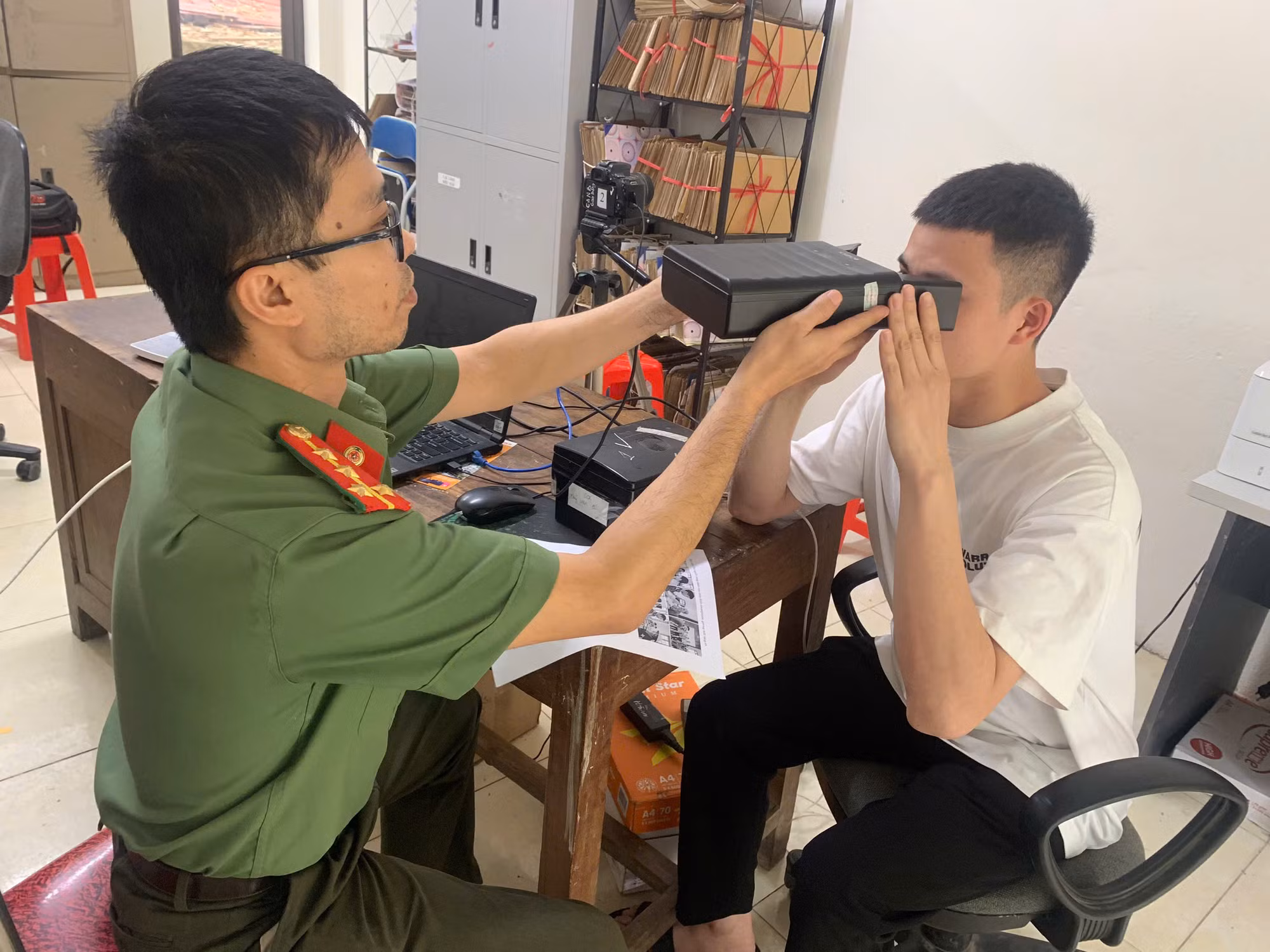 Cao Bằng: Xuyên lễ cấp căn cước, định danh điện tử cho người dân vùng cao -0