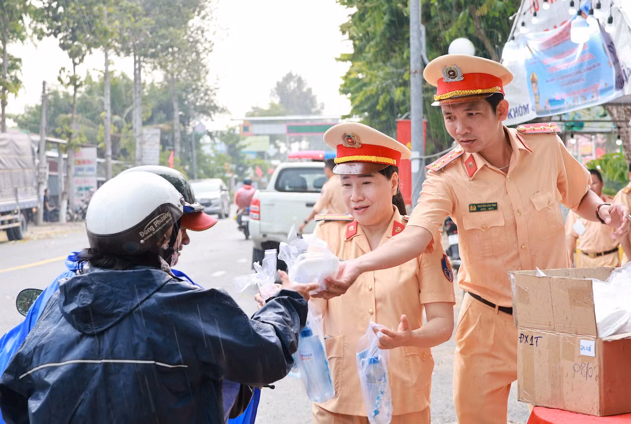 Từ phong trào thi đua “Ba Nhất” đến hành động thực tiễn trong Công an tỉnh Đồng Tháp -0