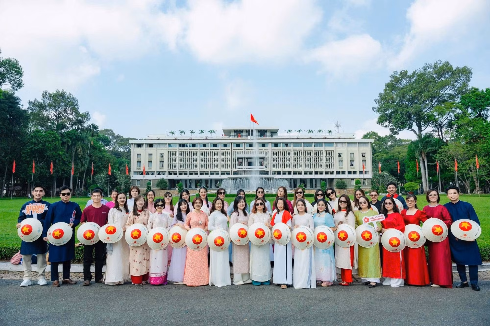 Các điểm du lịch tại TP Hồ Chí Minh thu hút khách dịp lễ 30/4 -0