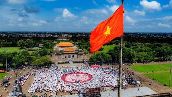 Người dân Cố đô phấn khởi khi Quốc hội thông qua Nghị quyết thành lập TP Huế trực thuộc Trung ương