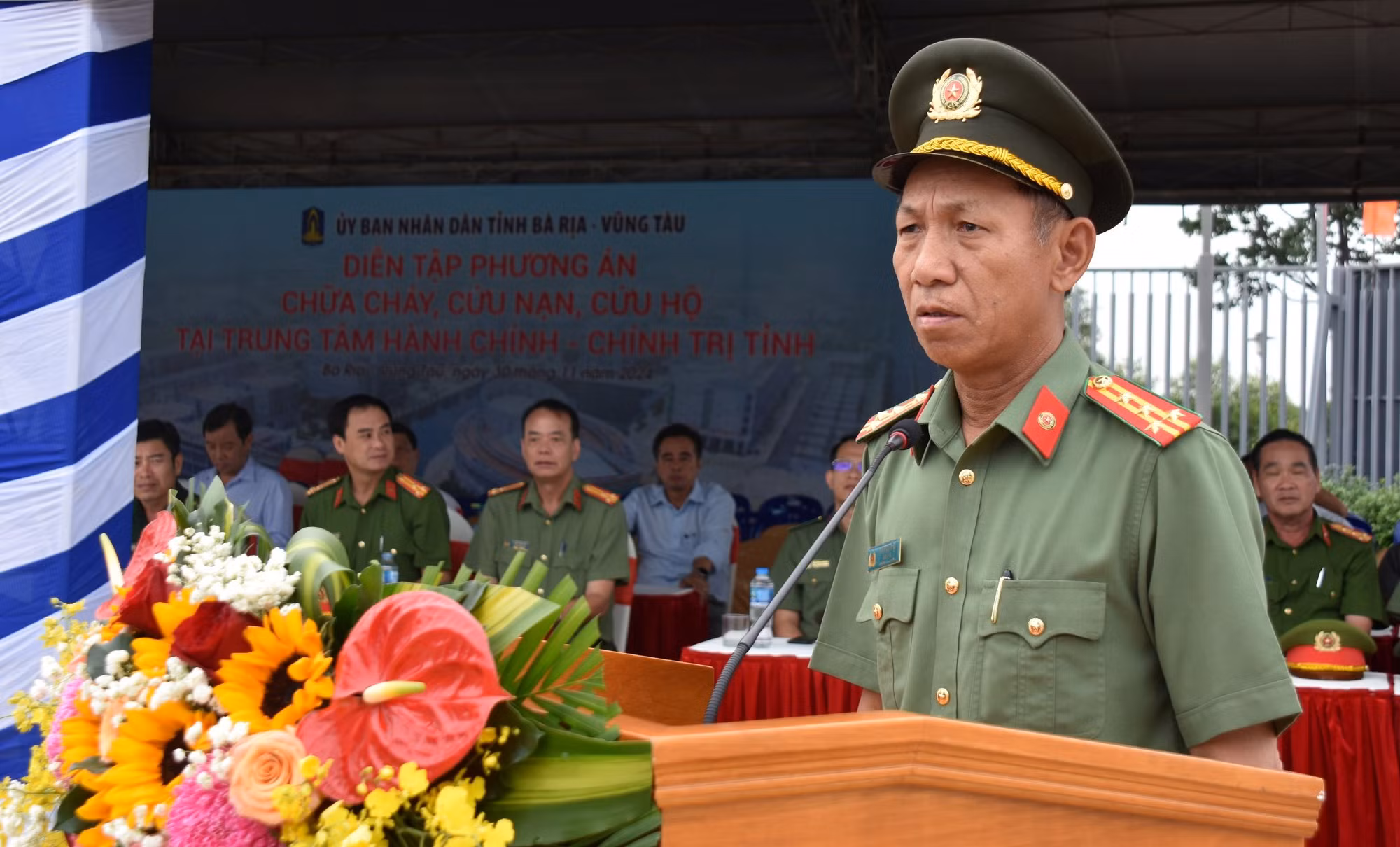 360 cán bộ chiến sĩ Bà Rịa-Vũng Tàu diễn tập phương án chữa cháy, cứu nạn cứu hộ -0