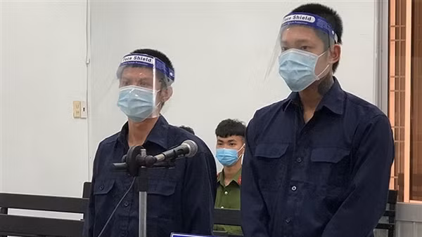 Chém người vì mâu thuẫn bẻ măng, 2 đối tượng lĩnh 20 năm tù