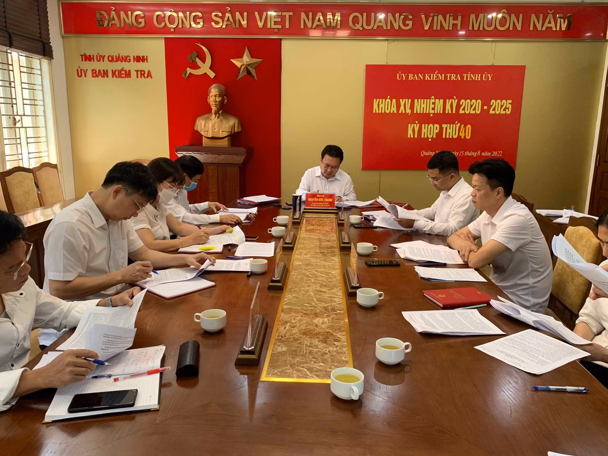 Cựu giám đốc CDC Quảng Ninh bị xem xét xử lý kỷ luật sau tiệc “hạ cánh” -0