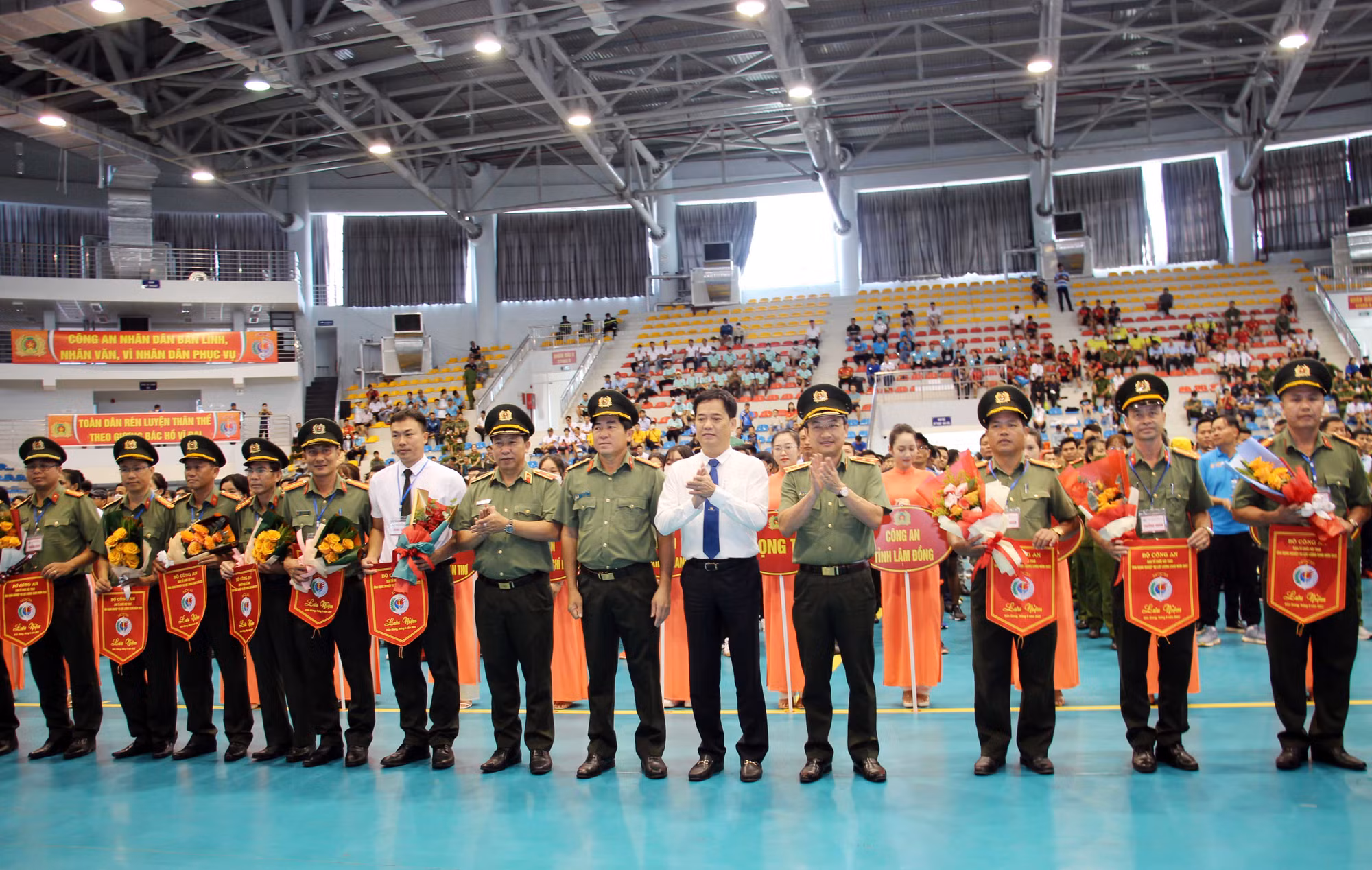 Khai mạc Hội thao ứng dụng nghiệp vụ lực lượng CAND năm 2022 -1