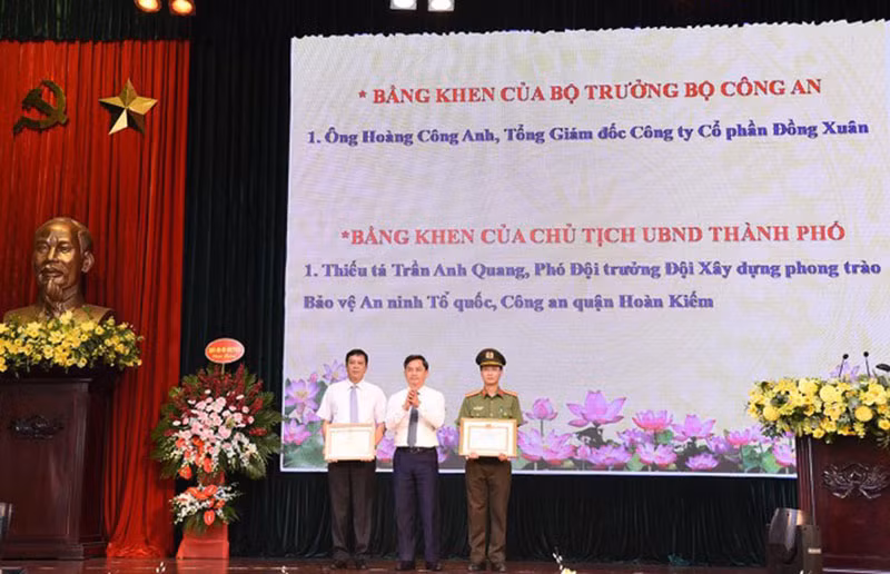 Các hộ kinh doanh và doanh nghiệp đồng hành trong công tác đảm bảo an ninh trật tự -0