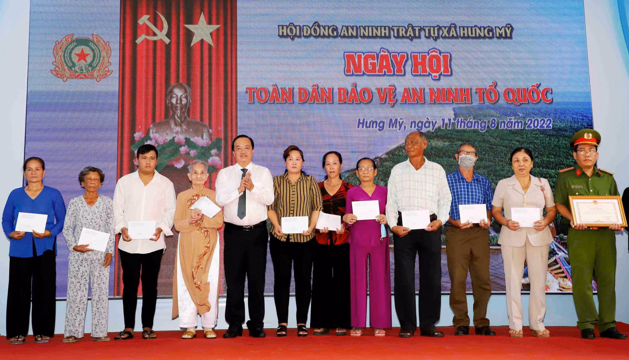 Bộ trưởng Tô Lâm dự Ngày hội TDBV ANTQ tại Cà Mau -0
