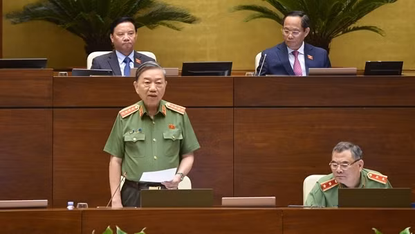 Tiếp tục duy trì khí thế tấn công tội phạm "tín dụng đen"