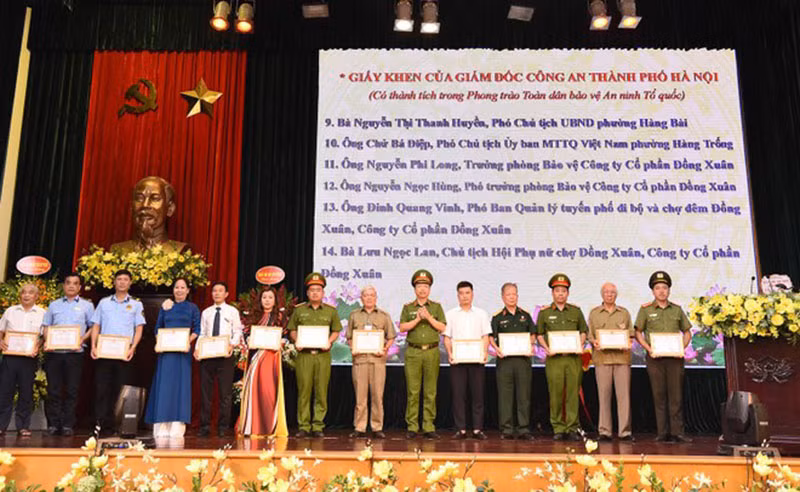 Các hộ kinh doanh và doanh nghiệp đồng hành trong công tác đảm bảo an ninh trật tự -0