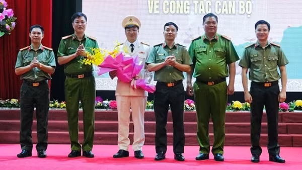 Đại tá Đỗ Thanh Bình giữ chức vụ Giám đốc Công an tỉnh Hòa Bình