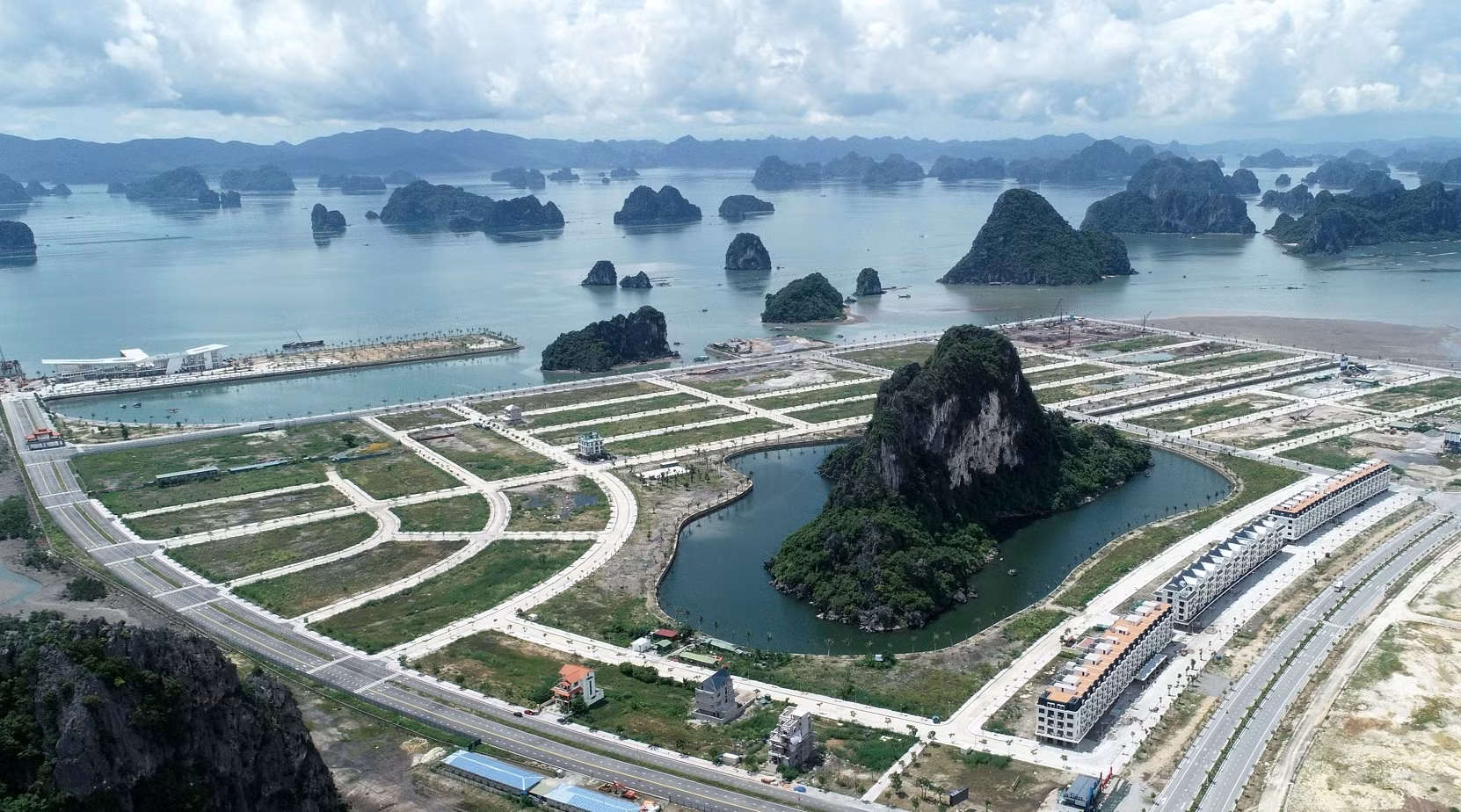 Thực hư về “hòn non bộ khủng” gây xôn xao dư luận -0