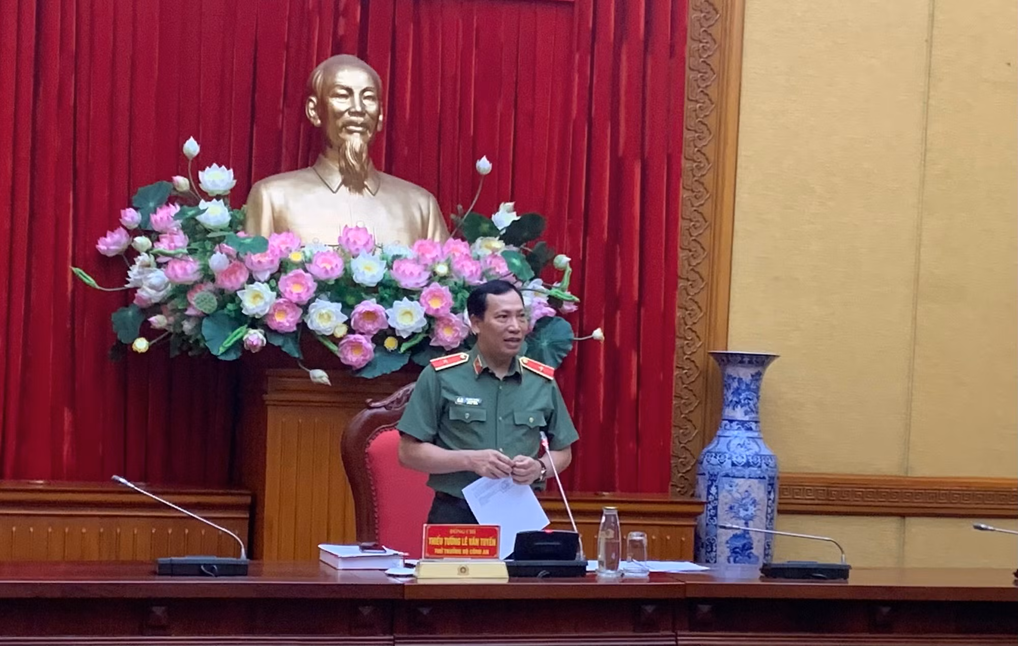Họp Hội đồng xét tặng danh hiệu 
