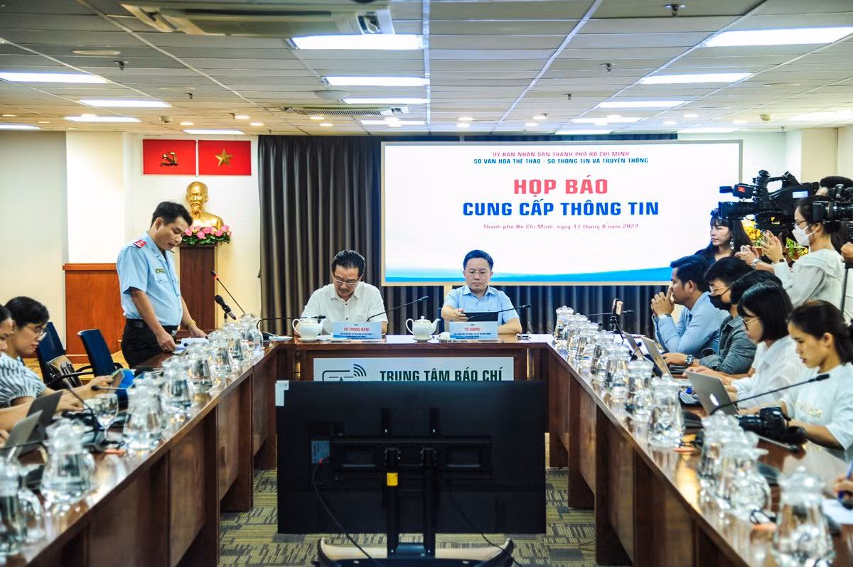 Sở VH&TT TP Hồ Chí Minh: Họa sĩ Bùi Chát phải tự tiêu hủy tranh và khắc phục sai phạm -0