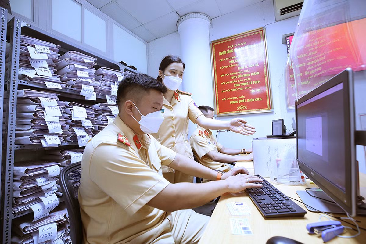 17_ Hiện đại hóa từ những “ngã tư đường phố” Hoàng Phong -0