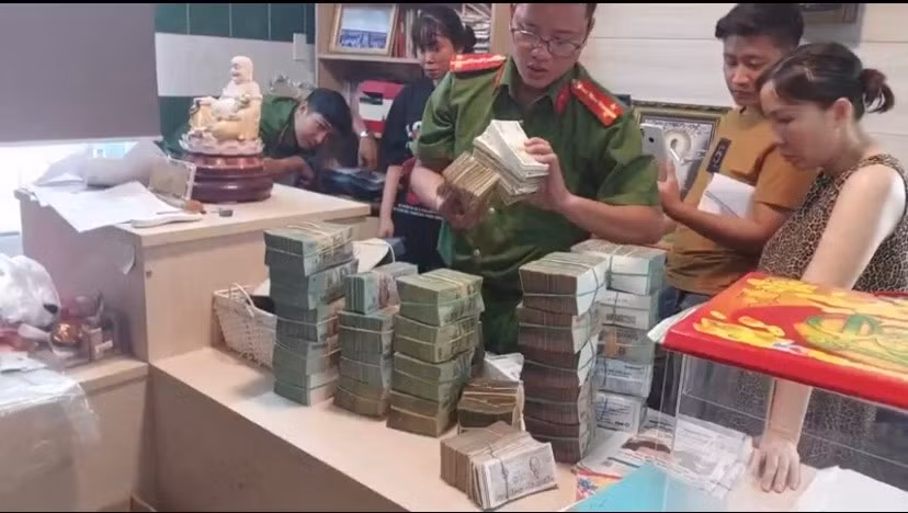 Triệt phá đường dây “Rửa tiền