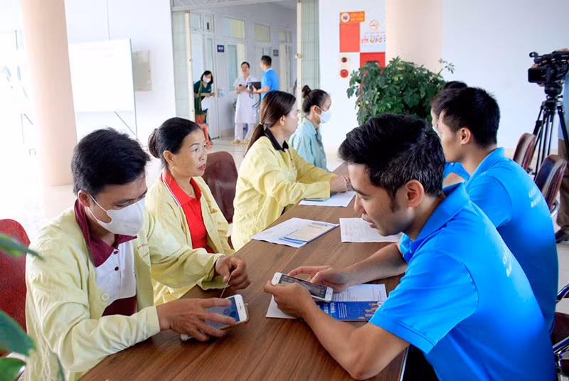 Quỹ BHYT ở Lai Châu đảm bảo chi đúng, chi đủ, quan tâm quyền lợi của người tham gia -0