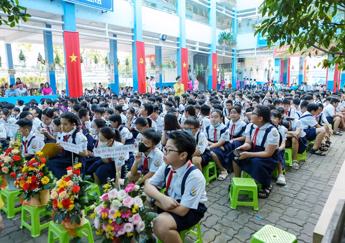 Mỗi năm tăng khoảng 25.000 học sinh các cấp, TP Hồ Chí Minh gặp khó khăn trong xây dựng trường lớp -0