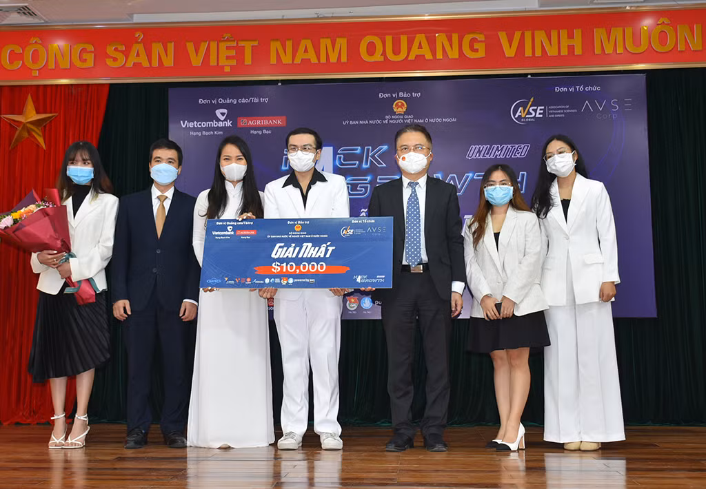 Lễ trao giải Hack4Growth Unlimited 2021 - Vinh danh các nhà sáng tạo người Việt trên toàn thế giới -0