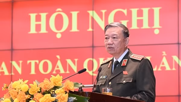 Triển khai các nhiệm vụ công tác Công an để nhân dân vui Tết, đón xuân bình yên, an toàn