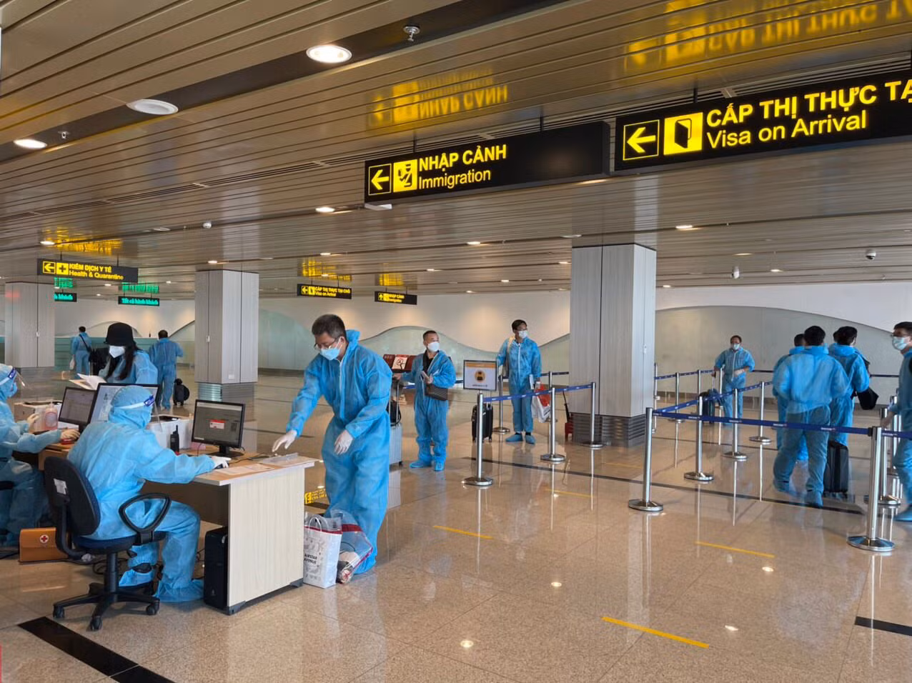 Vietnam Airlines thí điểm đưa gần 350 công dân từ Mỹ về nước -0