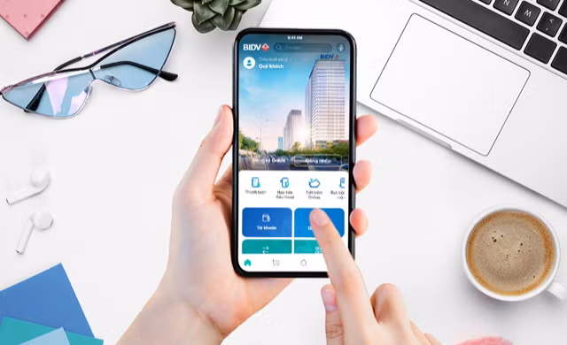 Hưởng ứng Chiến lược Chuyển đổi số quốc gia, BIDV miễn toàn bộ phí trên kênh số, tri ân khách hàng nhân kỷ niệm 65 năm thành lập -0