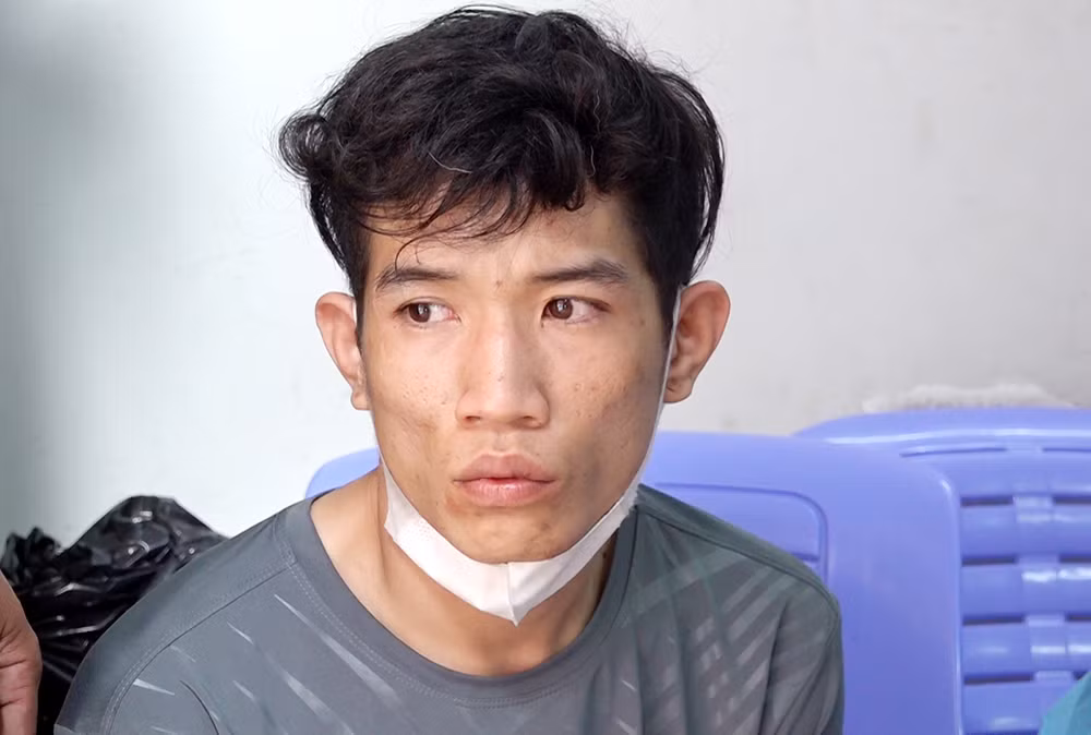 Thu giữ nhiều hung khí tại nơi ở của đối tượng mua bán ma túy -0