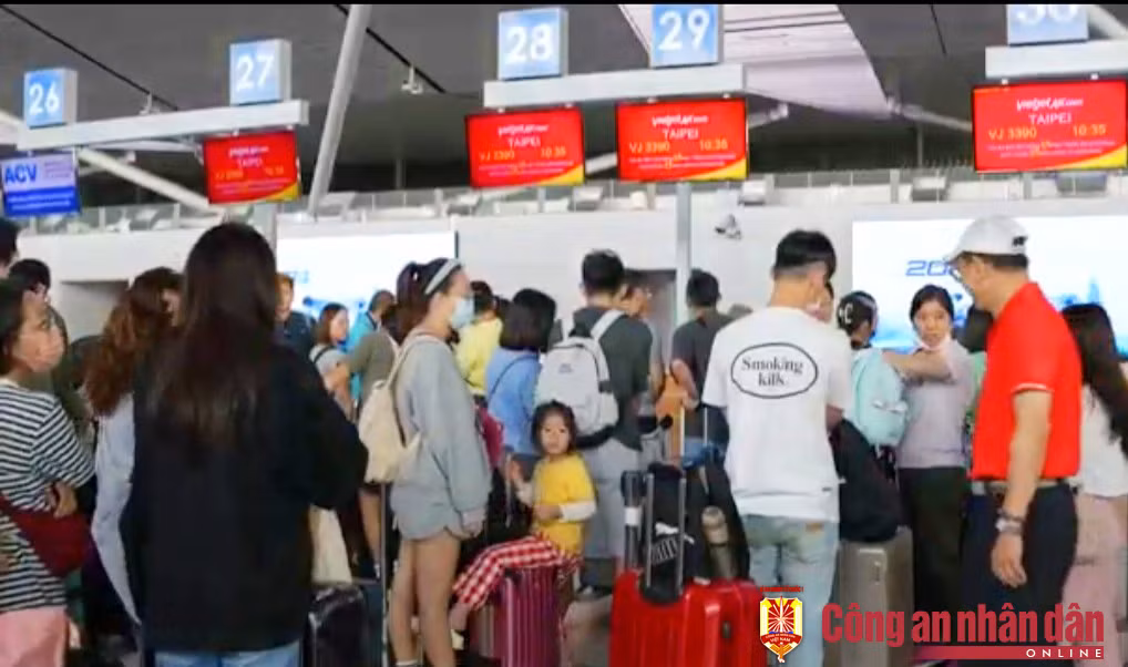 Phú Quốc chung tay hỗ trợ hàng trăm hành khách Đài Loan về nước an toàn -0