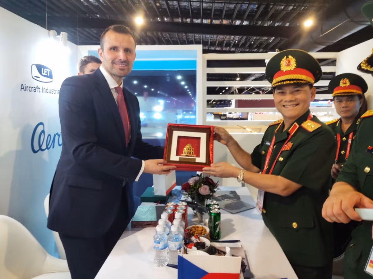 Đoàn Bộ Quốc phòng Việt Nam dự triển lãm quốc phòng lớn nhất Châu Á -0
