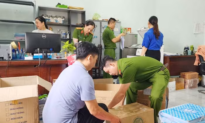 Bắt giam cán bộ trung tâm đăng kiểm xe cơ giới Kiên Giang -0