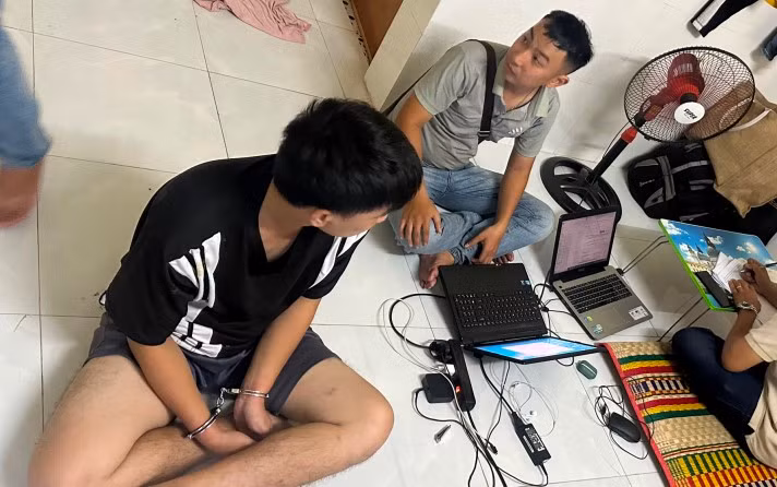  Dùng “clip nóng” tống tiền chủ nhà, bại lộ thêm hành vi lừa đảo mua bán camera an ninh chiếm đoạt hàng trăm triệu đồng -0