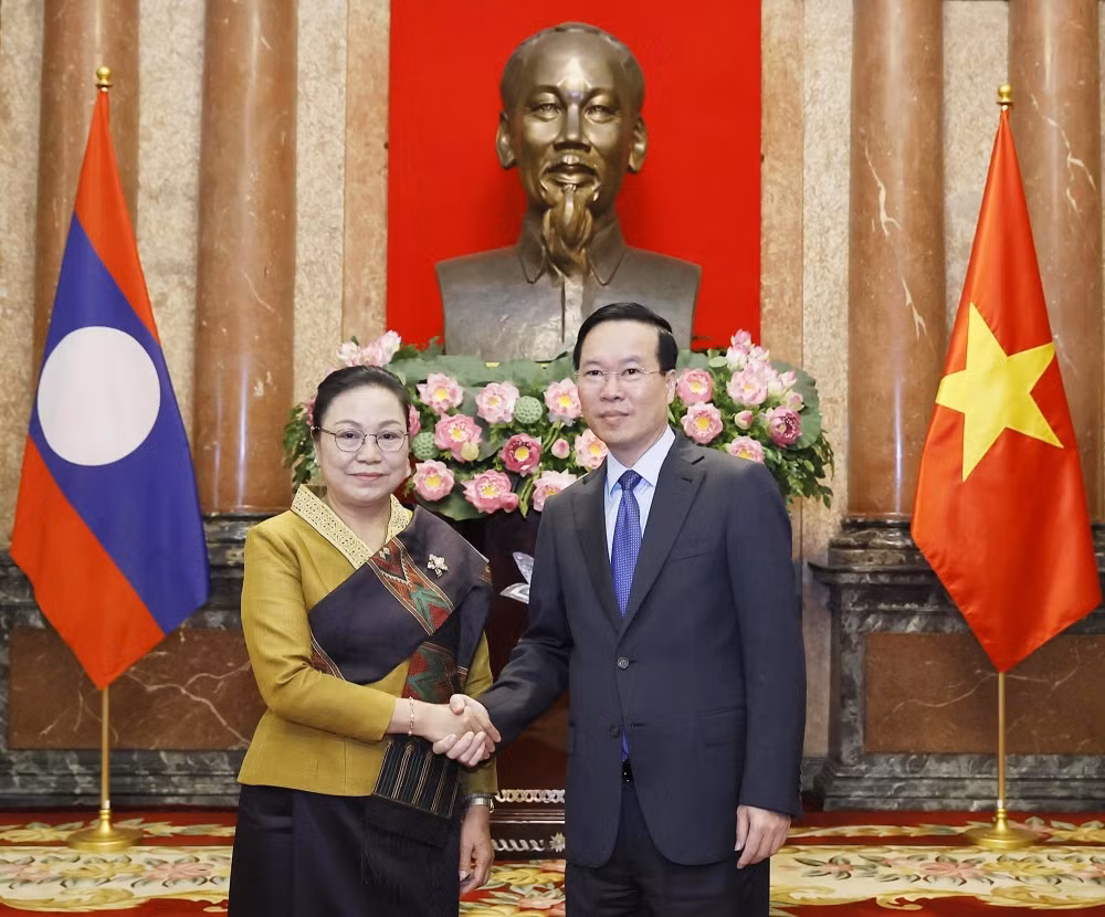 Chủ tịch nước tiếp Đại sứ các nước Venezuela và Lào trình Quốc thư -0