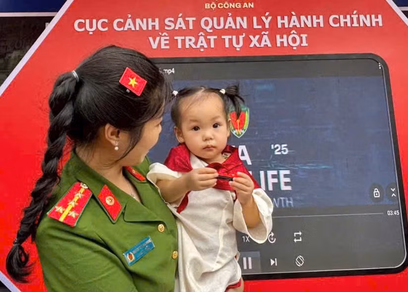 VNeID – Hành trình số hóa mang quà đến từng người dân -0