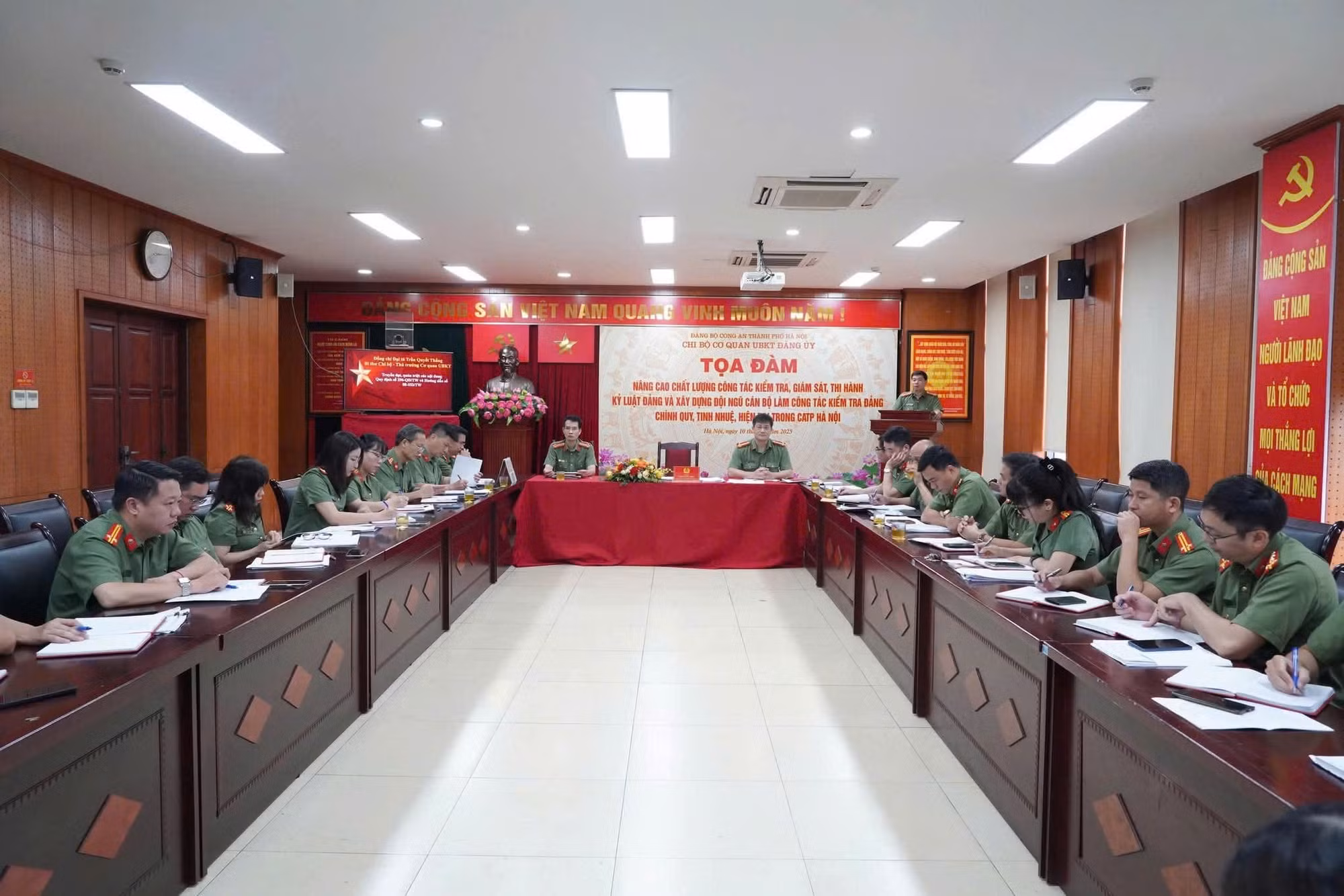Nâng cao chất lượng công tác kiểm tra, giám sát trong lực lượng Công an Thủ đô -0