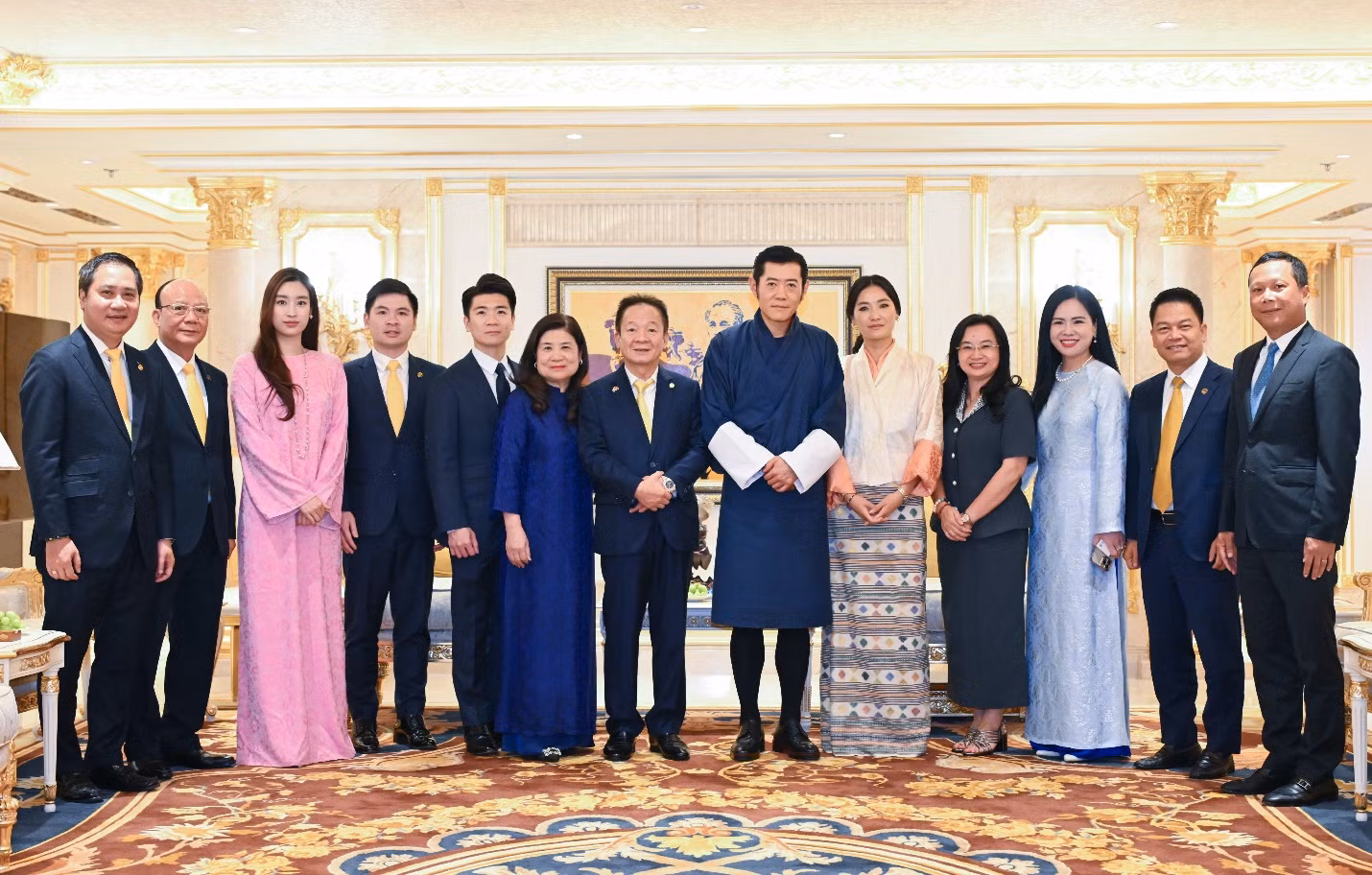 Quốc vương Bhutan và Hoàng hậu tới thăm Tập đoàn T&T Group -0