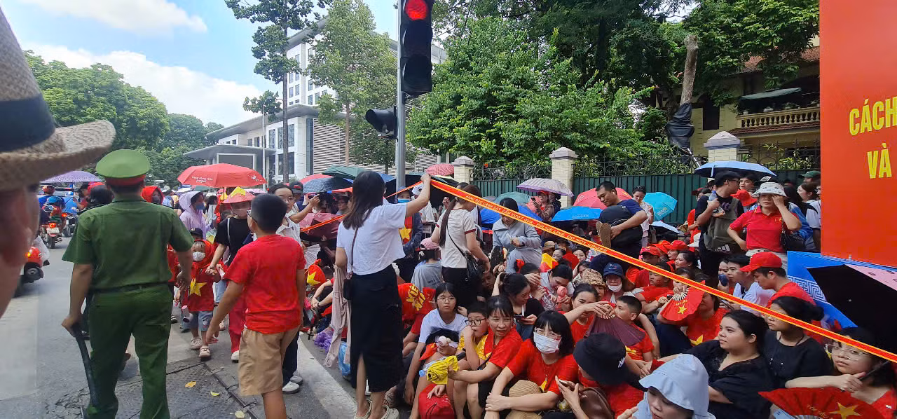 Người dân đi xem diễu binh cần lưu ý gì để bảo vệ sức khoẻ? -0