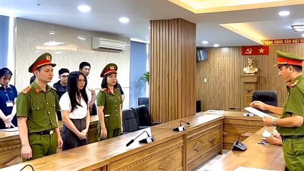 Khởi tố thêm 3 nhân viên ngân hàng và 17 bị can khác trong đường dây rửa tiền 30.000 tỷ đồng