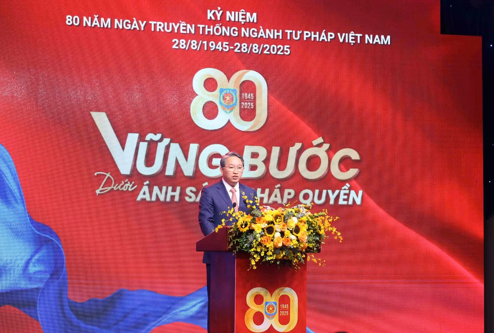 Tiếp tục đổi mới tư duy xây dựng, hoàn thiện pháp luật, tạo đột phá trong thi hành pháp luật -0