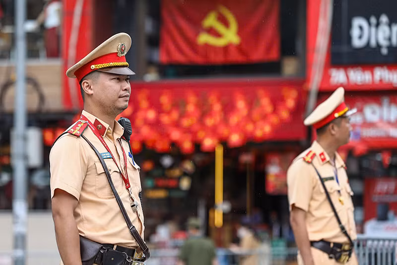 thanhnienyenphu_o.jpg -0