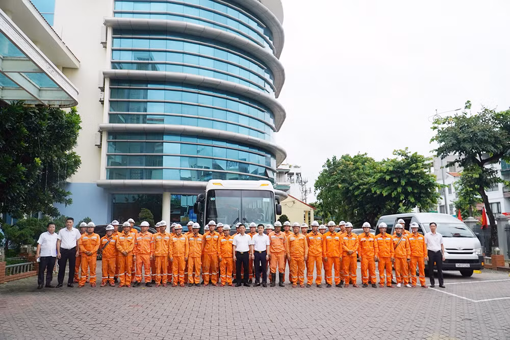 EVNNPC khẩn trương khắc phục lưới điện sau bão số 5 -0