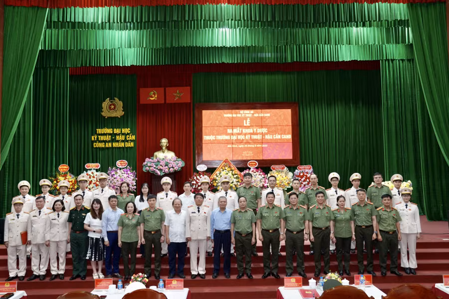 Xây dựng Khoa Y Dược trở thành địa chỉ tin cậy về đào tạo nguồn nhân lực Y tế chất lượng cao -0
