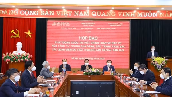 Mở rộng quy mô cuộc thi viết chính luận bảo vệ nền tảng tư tưởng của Đảng