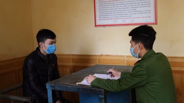 Trộm vặt manh động đe dọa chủ nhà khi bị phát hiện ảnh 2