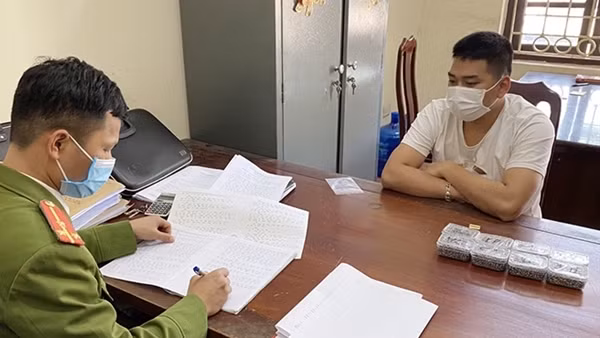 Sản xuất đạn súng săn rồi rao bán trên mạng