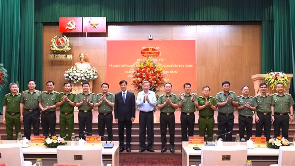 Bộ Công an tổ chức Hội nghị bàn giao công tác đối với Thượng tướng Nguyễn Duy Ngọc