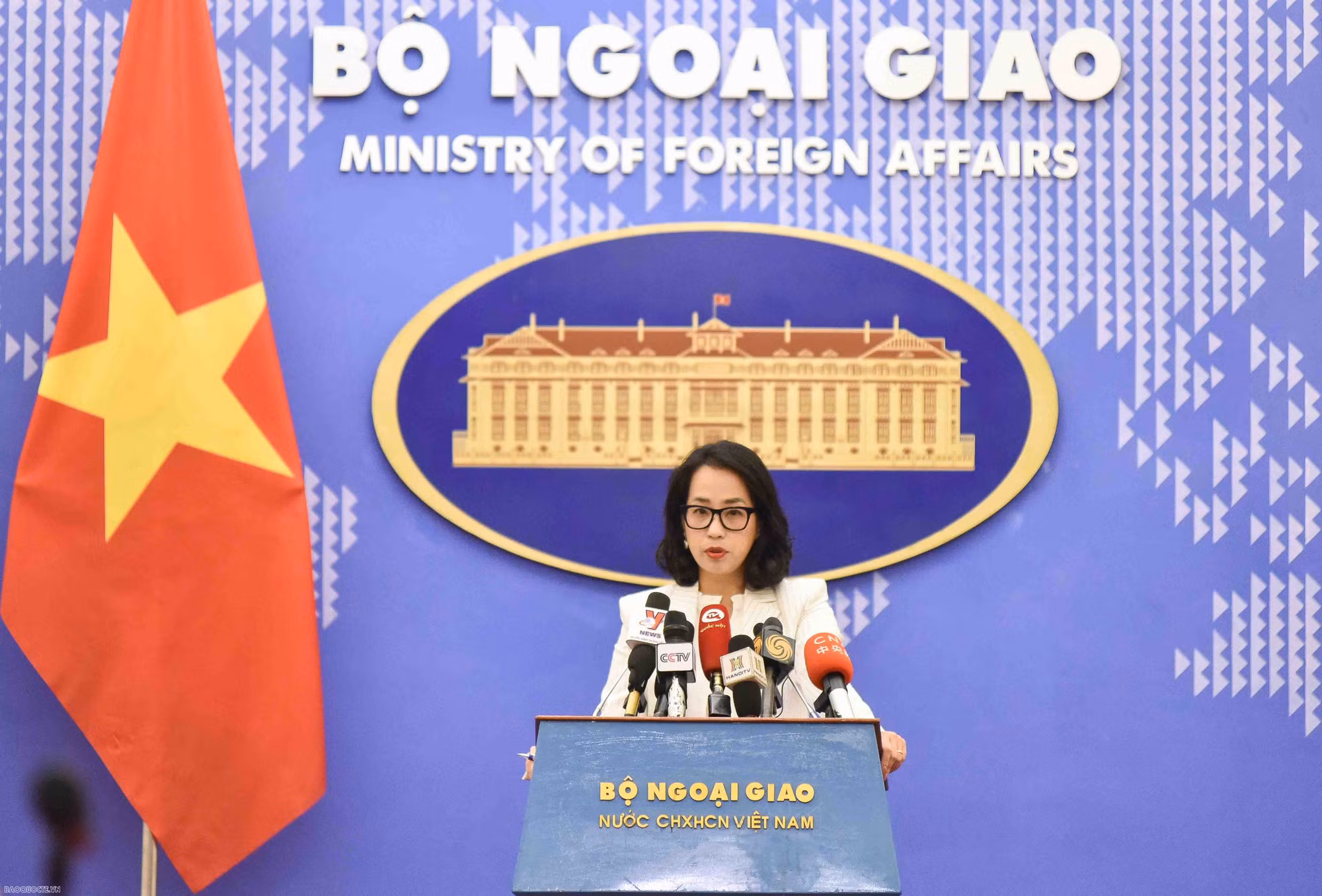Việt Nam hoan nghênh tìm kiếm giải pháp hòa bình cho xung đột Nga - Ukraine -0