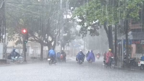Chủ động ứng phó với mưa lớn kèm lốc, sét, mưa đá và gió giật mạnh