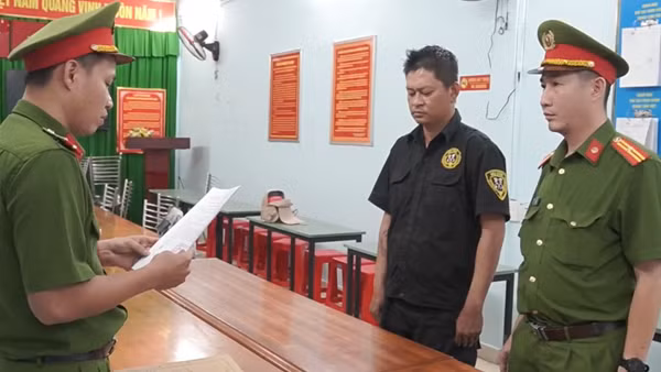 Bắt giữ đối tượng say xỉn, vô cớ đánh người giữa đường