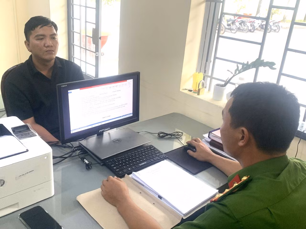 Bắt giữ 4 đối tượng bắt giữ người trái pháp luật để đòi nợ -0